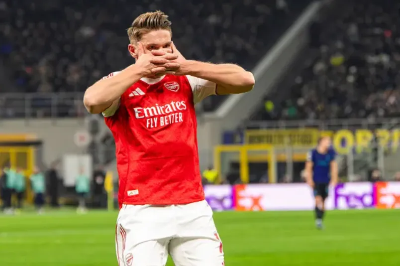 球派体育入口-吉布斯：现在还不能称哲凯赖什失败了，他需要更多的时间